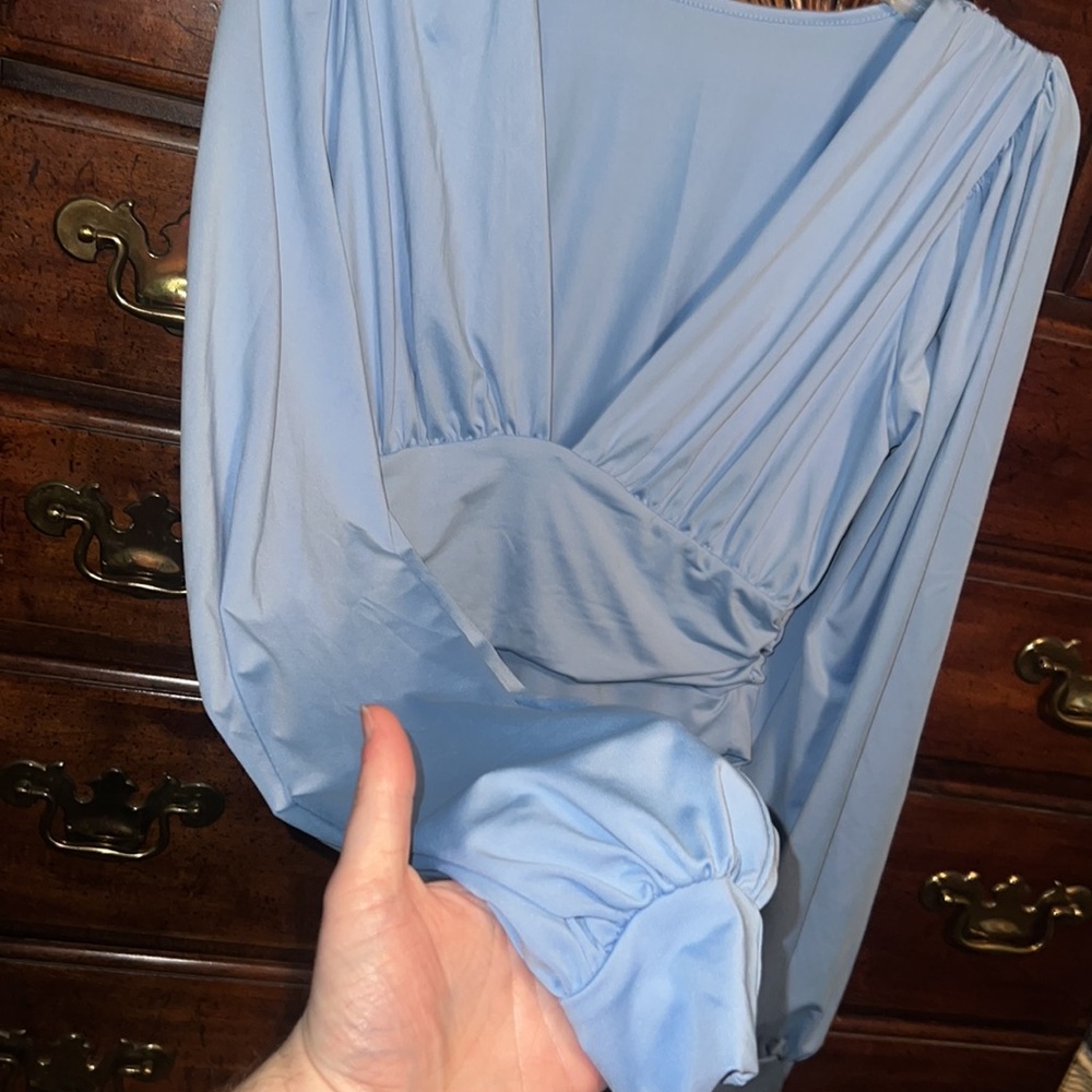 New without tags never worn XL light blue long sleeve pleated v neck bodysuit - Picture 4 of 10